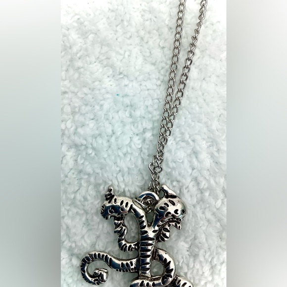 Demogorgan Necklace & Pendant - Picture 3 of 11